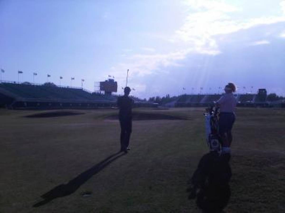 Henrik Stenson hitting into the 18th Hole on Sunday